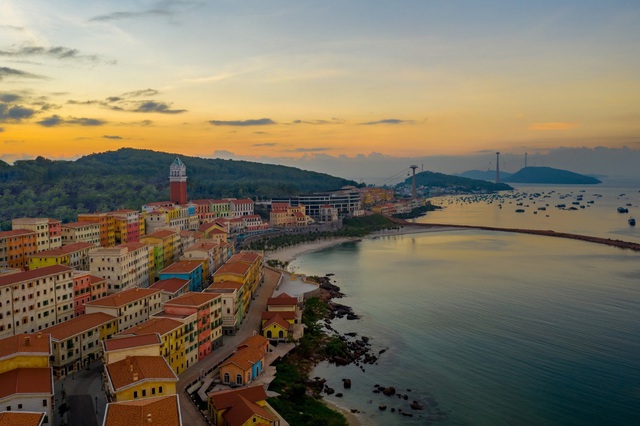 Sun Grand City Hillside Residence – Lời giải căn hộ hướng biển ở Phú Quốc - Ảnh 1. Sun Grand City Hillside Residence – Lời giải căn hộ hướng biển ở Phú Quốc - Ảnh 1.