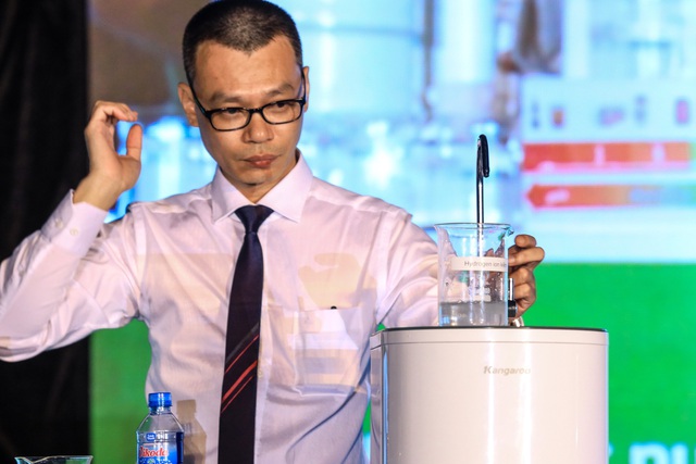 Sau máy lọc nước hàng đầu Việt Nam, Kangaroo tuyên bố phải là Hydrogen - Ảnh 1. Sau máy lọc nước hàng đầu Việt Nam, Kangaroo tuyên bố phải là Hydrogen - Ảnh 1.