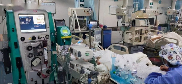 Người đàn ông bị ngộ độc thực phẩm suýt mất mạng, nguyên nhân xuất phát từ 1 hành động tiết kiệm mà nhiều người vẫn làm - Ảnh 1. Người đàn ông bị ngộ độc thực phẩm suýt mất mạng, nguyên nhân xuất phát từ 1 hành động tiết kiệm mà nhiều người vẫn làm - Ảnh 1.