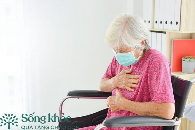 Người già mắc bệnh Covid-19: Chuyên gia chỉ ra 4 lưu ý khi dùng thuốc để nhanh chóng phục hồi - Ảnh 1. Người già mắc bệnh Covid-19: Chuyên gia chỉ ra 4 lưu ý khi dùng thuốc để nhanh chóng phục hồi - Ảnh 1.