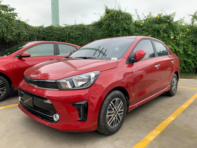 Kia Soluto 2022 về đại lý: Nâng cấp điểm yếu hàng ghế sau, sedan hạng B rẻ nhất Việt Nam dần hoàn thiện - Ảnh 1. Kia Soluto 2022 về đại lý: Nâng cấp điểm yếu hàng ghế sau, sedan hạng B rẻ nhất Việt Nam dần hoàn thiện - Ảnh 1.