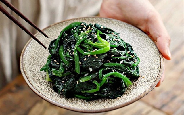 Rau lá xanh giúp giảm cân nhưng chỉ có 1 loại chuẩn 3 siêu hút mỡ nhanh, da tóc cũng hưởng lợi, mạch máu trẻ hóa, tránh cả ung thư - Ảnh 1. Rau lá xanh giúp giảm cân nhưng chỉ có 1 loại chuẩn 3 siêu hút mỡ nhanh, da tóc cũng hưởng lợi, mạch máu trẻ hóa, tránh cả ung thư - Ảnh 1.