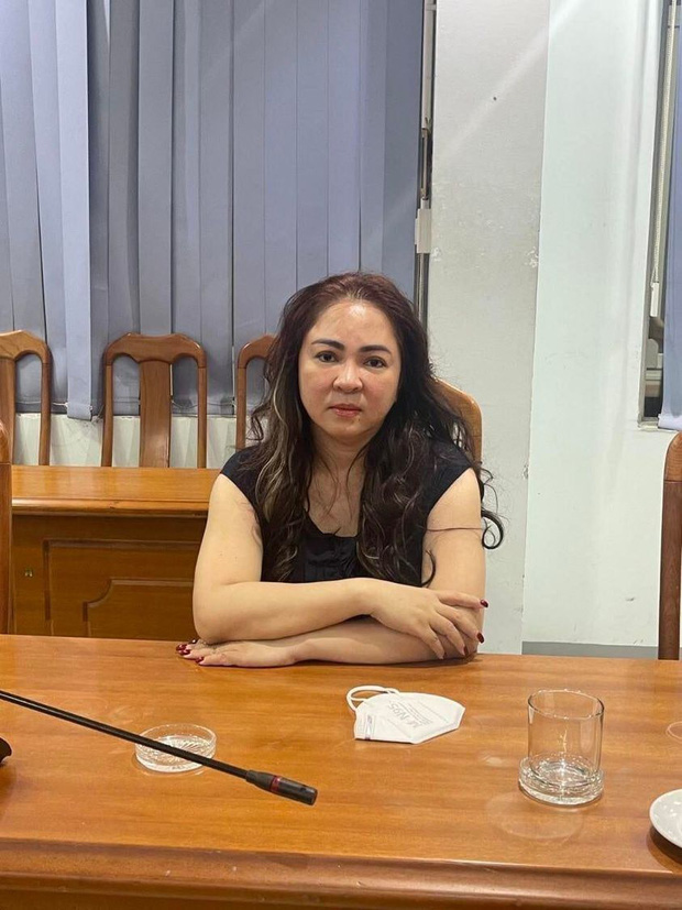 Nóng: Khởi tố, bắt tạm giam bà Nguyễn Phương Hằng - Ảnh 1. Nóng: Khởi tố, bắt tạm giam bà Nguyễn Phương Hằng - Ảnh 1.