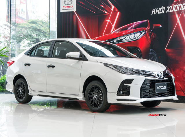 Lộ giá loạt xe Toyota sắp tăng mạnh tại Việt Nam: Raize cao nhất 555 triệu, Innova đạt kỷ lục hơn 1 tỷ đồng - Ảnh 1. Lộ giá loạt xe Toyota sắp tăng mạnh tại Việt Nam: Raize cao nhất 555 triệu, Innova đạt kỷ lục hơn 1 tỷ đồng - Ảnh 1.