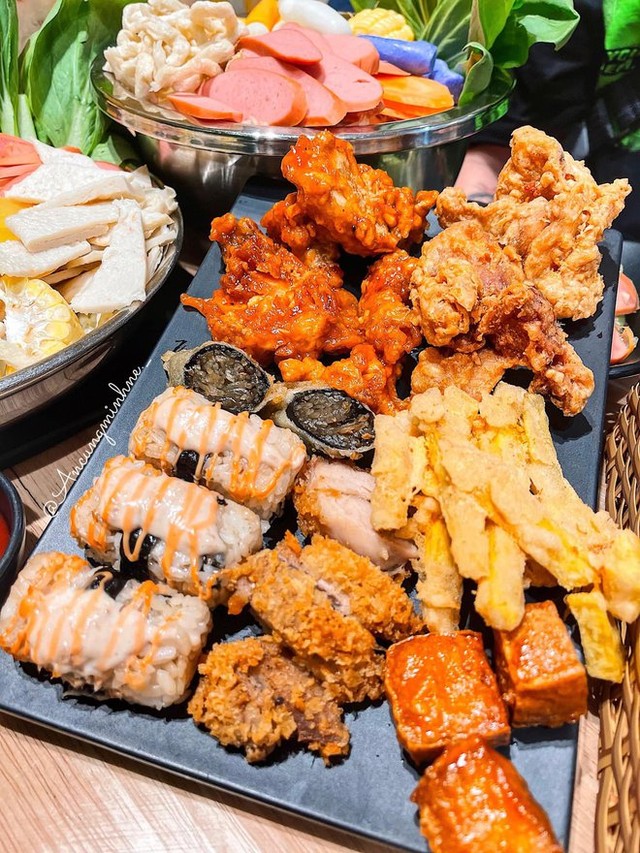 Những quán lẩu ngon, rẻ mà dân văn phòng TP.HCM quen chân sau giờ tan tầm - Ảnh 1. Những quán lẩu ngon, rẻ mà dân văn phòng TP.HCM quen chân sau giờ tan tầm - Ảnh 1.