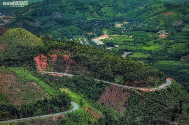 Ảnh: Cung đường đèo dài 33km nối liền Đà Lạt và Nha Trang - Ảnh 1. Ảnh: Cung đường đèo dài 33km nối liền Đà Lạt và Nha Trang - Ảnh 1.