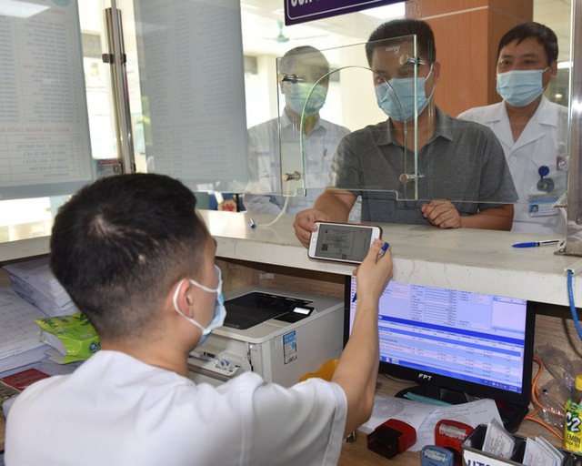 Tham gia BHYT 5 năm liên tục, người lao động được hưởng quyền lợi gì? - Ảnh 1. Tham gia BHYT 5 năm liên tục, người lao động được hưởng quyền lợi gì? - Ảnh 1.