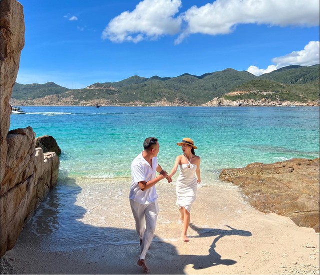 Giới trẻ đổ xô du lịch ở hòn đảo xinh đẹp ngay sát Cam Ranh, đi 2 ngày 1 đêm mà chi phí chưa 2 đến triệu? - Ảnh 1. Giới trẻ đổ xô du lịch ở hòn đảo xinh đẹp ngay sát Cam Ranh, đi 2 ngày 1 đêm mà chi phí chưa 2 đến triệu? - Ảnh 1.