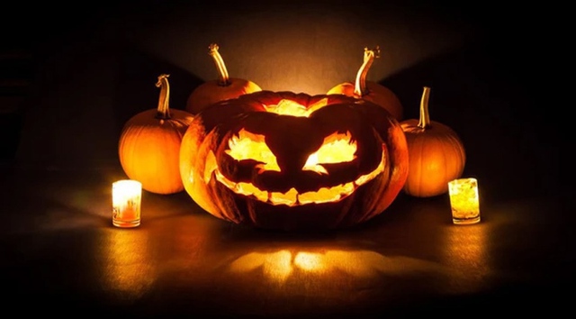 Vì sao lễ hội Halloween gắn với hình ảnh quả bí ngô? - Ảnh 1. Vì sao lễ hội Halloween gắn với hình ảnh quả bí ngô? - Ảnh 1.