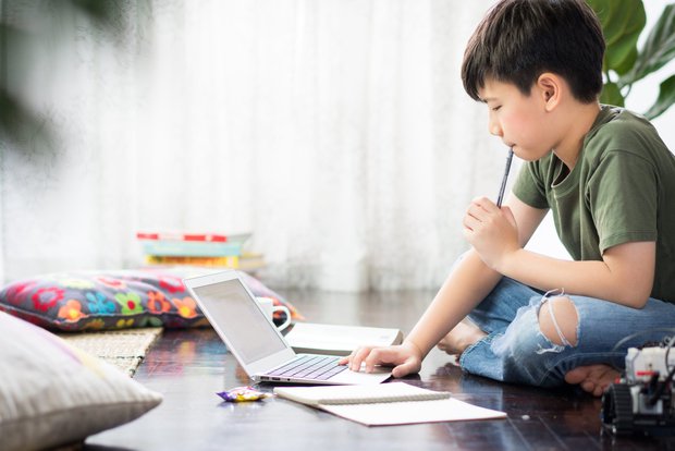 Nếu con hỏi “tự tin” là gì, hãy cho trẻ trải nghiệm 7 cảm xúc này - Ảnh 1. Nếu con hỏi “tự tin” là gì, hãy cho trẻ trải nghiệm 7 cảm xúc này - Ảnh 1.