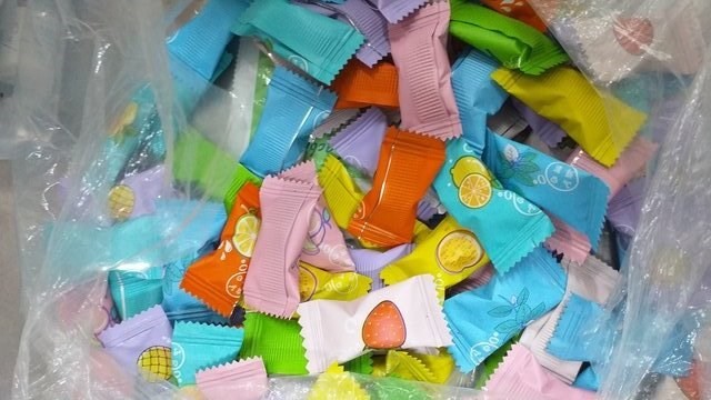 30 học sinh nghi mắc rối loạn phân ly sau khi ăn kẹo lạ, chứng bệnh này nguy hiểm thế nào?- Ảnh 1. 30 học sinh nghi mắc rối loạn phân ly sau khi ăn kẹo lạ, chứng bệnh này nguy hiểm thế nào?- Ảnh 1.
