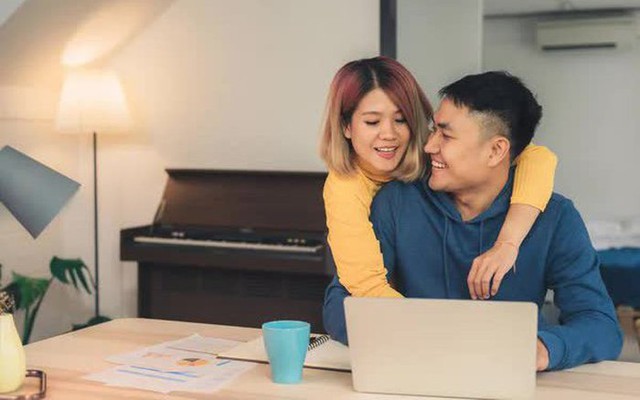 Sau khi kết hôn, hai vợ chồng có nên cùng nhau quản lý tài chính gia đình không? - Ảnh 1. Sau khi kết hôn, hai vợ chồng có nên cùng nhau quản lý tài chính gia đình không? - Ảnh 1.