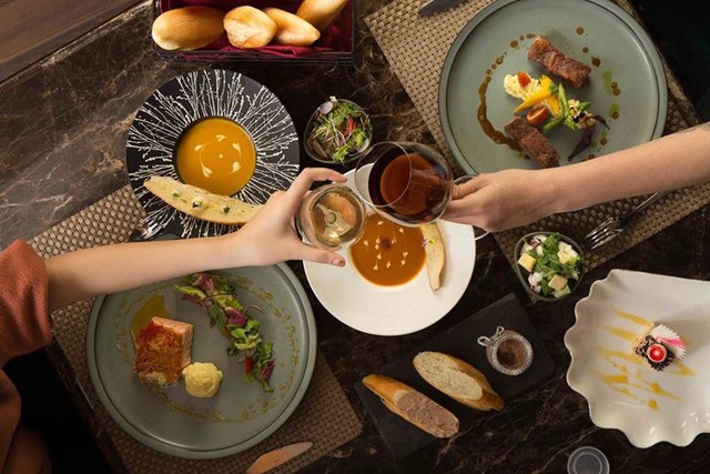 5 thực phẩm nguy hiểm bạn không nên gọi khi đi ăn nhà hàng để tránh bị ngộ độc - Ảnh 1. 5 thực phẩm nguy hiểm bạn không nên gọi khi đi ăn nhà hàng để tránh bị ngộ độc - Ảnh 1.