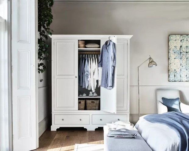 Cách sắp xếp tủ quần áo thông minh, nhắm mắt cũng lấy được thứ mình cần - Ảnh 1. Cách sắp xếp tủ quần áo thông minh, nhắm mắt cũng lấy được thứ mình cần - Ảnh 1.
