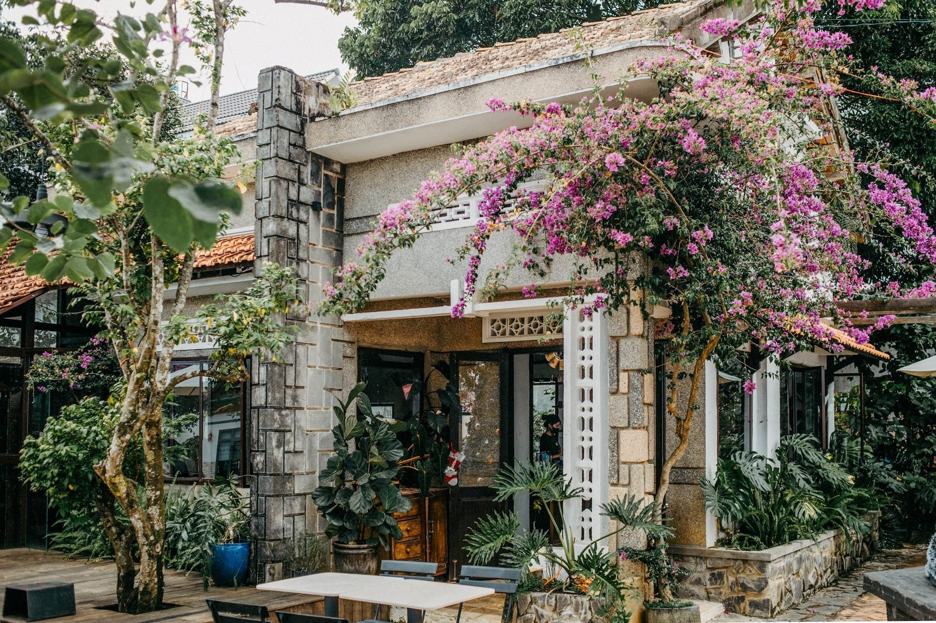 Chi 700 triệu mở quán cafe ở quê nhà, sau 4 năm mở thêm 2 chi nhánh: Đừng nghĩ “quán dễ mở, dễ có khách” nếu chưa biết những điều này- Ảnh 1. Chi 700 triệu mở quán cafe ở quê nhà, sau 4 năm mở thêm 2 chi nhánh: Đừng nghĩ “quán dễ mở, dễ có khách” nếu chưa biết những điều này- Ảnh 1.