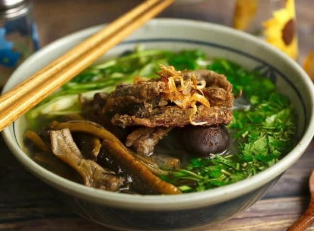 Ăn miến thay cơm để giảm cân, ngừa tiểu đường: Quan điểm sai lầm của nhiều người khiến bệnh thêm nặng - Ảnh 1. Ăn miến thay cơm để giảm cân, ngừa tiểu đường: Quan điểm sai lầm của nhiều người khiến bệnh thêm nặng - Ảnh 1.