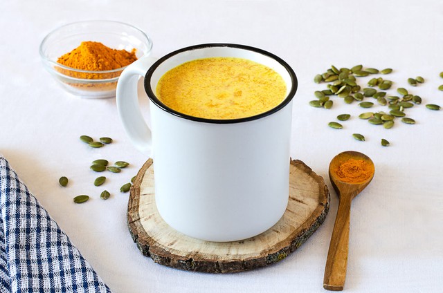 Thay đổi bất ngờ sau 7 ngày uống sữa nghệ trước khi ngủ - Ảnh 1. Thay đổi bất ngờ sau 7 ngày uống sữa nghệ trước khi ngủ - Ảnh 1.