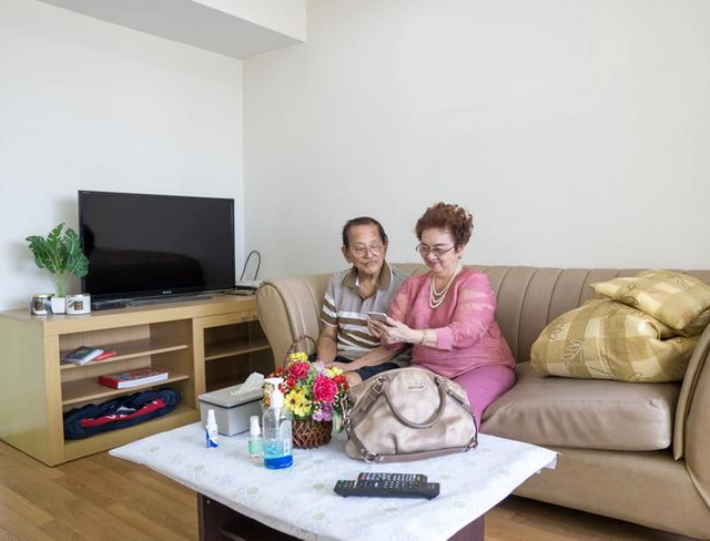 Chung cư cao tầng có thực sự là lựa chọn lý tưởng cho những người về hưu? - Ảnh 1. Chung cư cao tầng có thực sự là lựa chọn lý tưởng cho những người về hưu? - Ảnh 1.