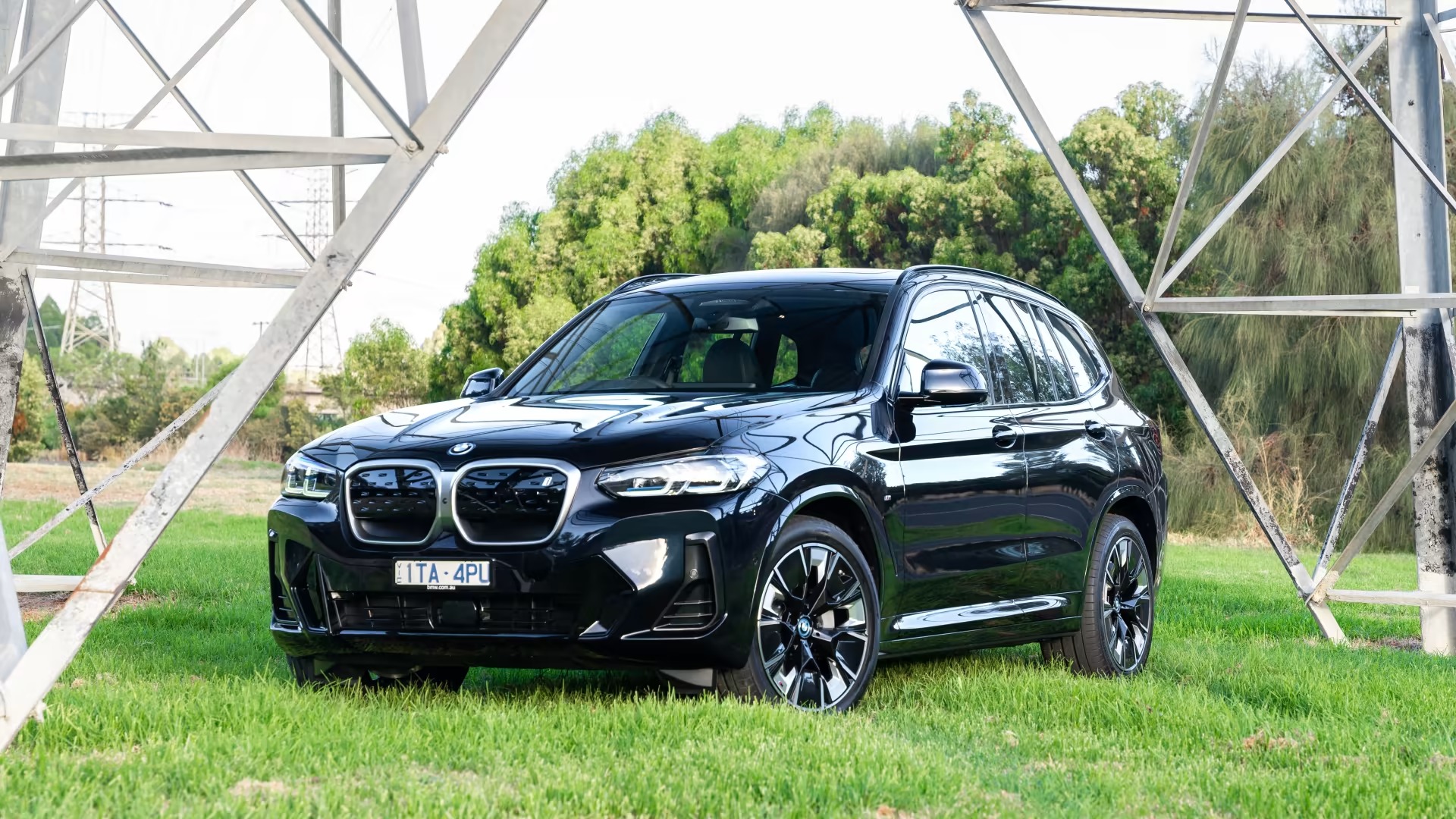 BMW iX3 2025 có thể chạy được 800km/sạc, về Việt Nam khó có đối thủ đọ được tầm vận hành- Ảnh 1. BMW iX3 2025 có thể chạy được 800km/sạc, về Việt Nam khó có đối thủ đọ được tầm vận hành- Ảnh 1.