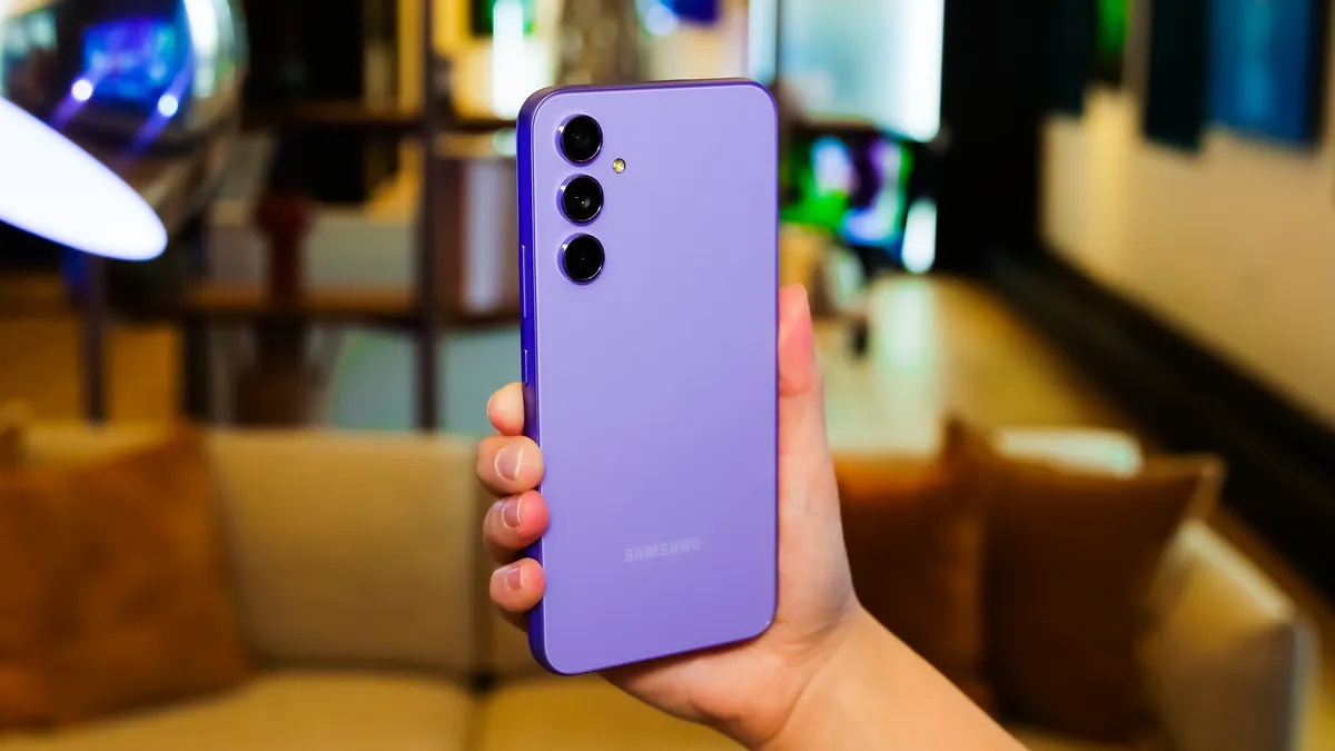 Ngân sách dưới 10 triệu đồng: Người dùng thà mua iPhone cũ còn hơn chọn điện thoại Android mới? - Ảnh 1. Ngân sách dưới 10 triệu đồng: Người dùng thà mua iPhone cũ còn hơn chọn điện thoại Android mới? - Ảnh 1.