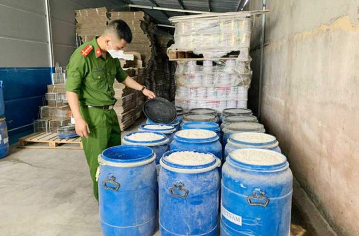"Sữa cỏ" bán tràn lan, cần lưu ý gì để tránh mua nhầm?- Ảnh 1. "Sữa cỏ" bán tràn lan, cần lưu ý gì để tránh mua nhầm?- Ảnh 1.