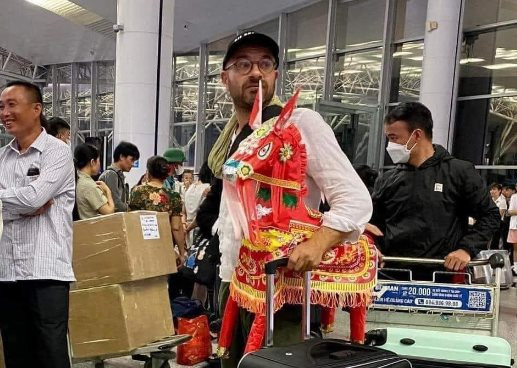 Hãng bay chính thức lên tiếng về việc ngựa vàng mã của khách Tây phải bỏ lại sân bay Nội Bài - Ảnh 1. Hãng bay chính thức lên tiếng về việc ngựa vàng mã của khách Tây phải bỏ lại sân bay Nội Bài - Ảnh 1.