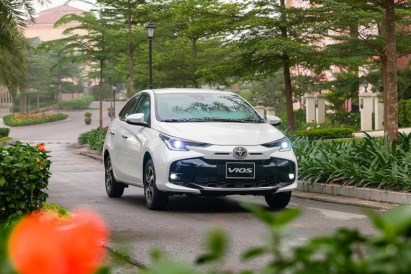 Toyota Vios bất ngờ giảm đậm gần 50 triệu đồng, quyết đua doanh số với Hyundai Accent và Honda City- Ảnh 1. Toyota Vios bất ngờ giảm đậm gần 50 triệu đồng, quyết đua doanh số với Hyundai Accent và Honda City- Ảnh 1.