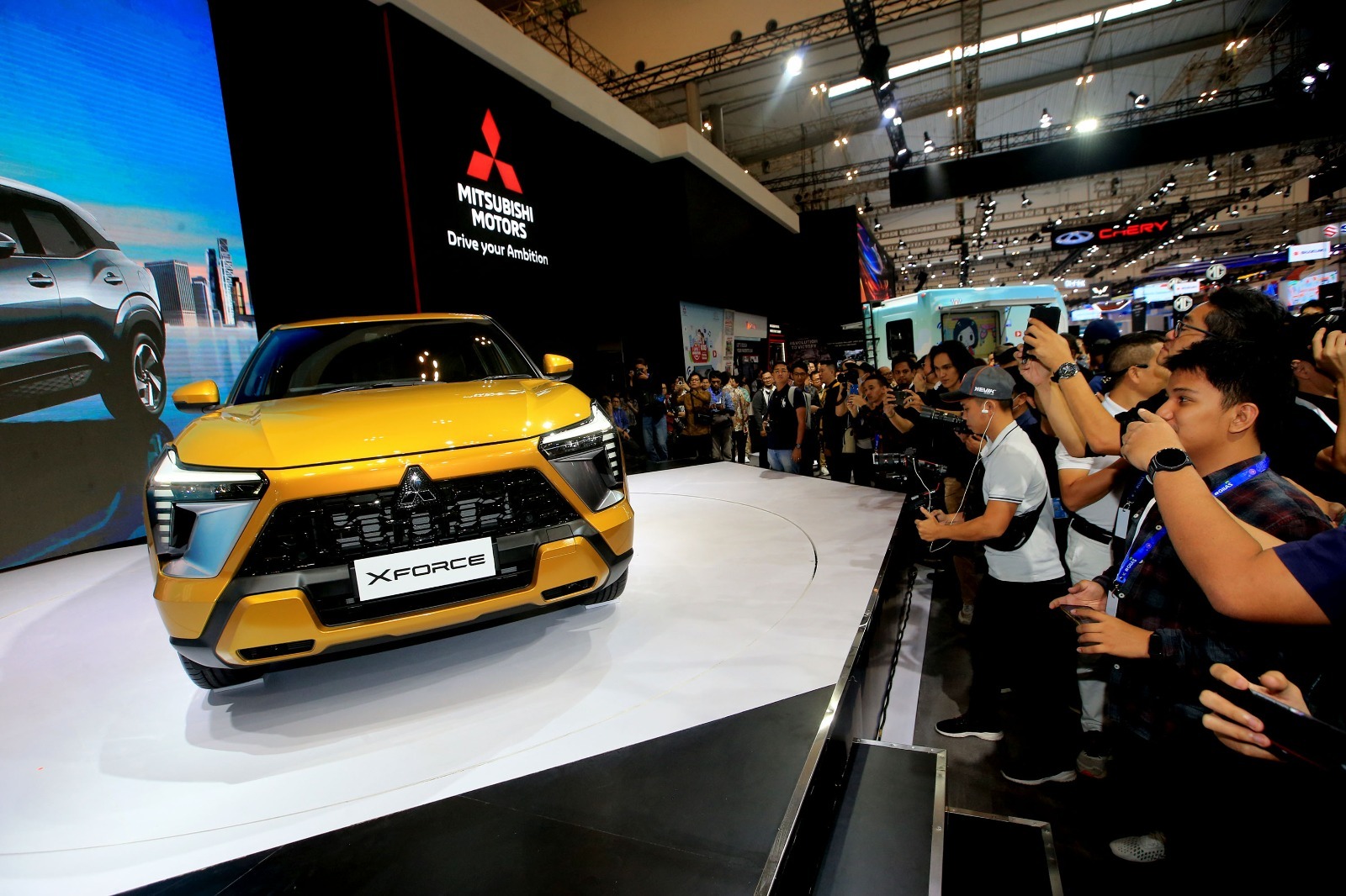 Mitsubishi Xforce bán được 1.100 xe ngay tại GIIAS 2023 - Ảnh 1. Mitsubishi Xforce bán được 1.100 xe ngay tại GIIAS 2023 - Ảnh 1.