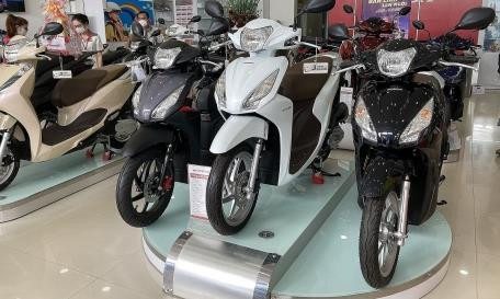 Giá xe máy giảm kỷ lục: Winner X lao dốc gần 20 triệu đồng, Honda Vision, SH... bán dưới mức đề xuất, có xe tặng kèm smartphone - Ảnh 1. Giá xe máy giảm kỷ lục: Winner X lao dốc gần 20 triệu đồng, Honda Vision, SH... bán dưới mức đề xuất, có xe tặng kèm smartphone - Ảnh 1.