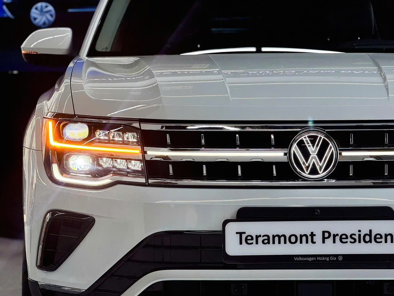 VW Teramont President về đại lý: Giá 2,4 tỷ đồng, hàng 2 ghế 'chủ tịch', có ADAS, giới hạn 88 xe trong năm 2024- Ảnh 1. VW Teramont President về đại lý: Giá 2,4 tỷ đồng, hàng 2 ghế 'chủ tịch', có ADAS, giới hạn 88 xe trong năm 2024- Ảnh 1.