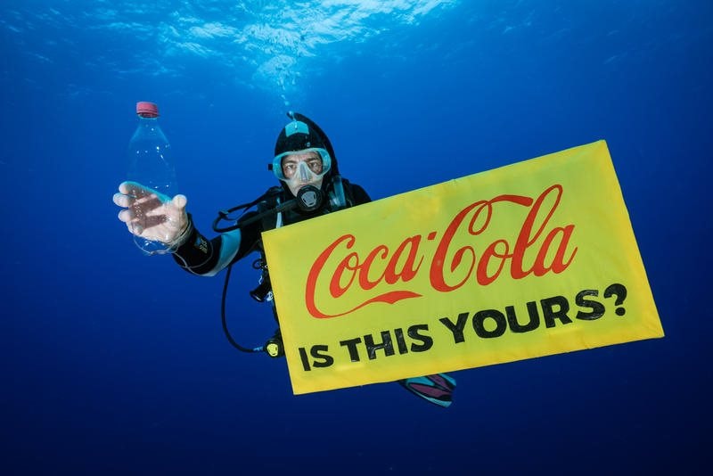 Coca Cola bị chỉ trích vì thu hẹp dự án bảo vệ môi trường, thay đổi các mục tiêu phát triển bền vững từng cam kết- Ảnh 1. Coca Cola bị chỉ trích vì thu hẹp dự án bảo vệ môi trường, thay đổi các mục tiêu phát triển bền vững từng cam kết- Ảnh 1.